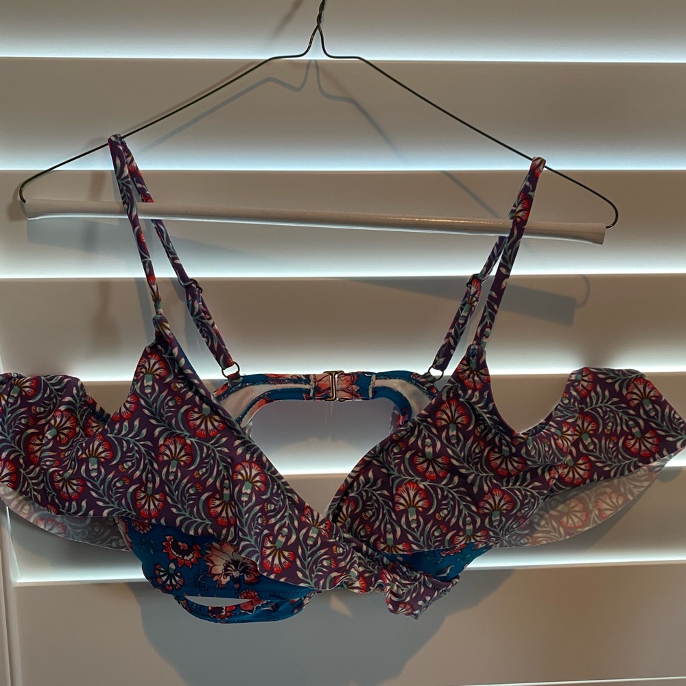 Multi colored and flowered bikini top